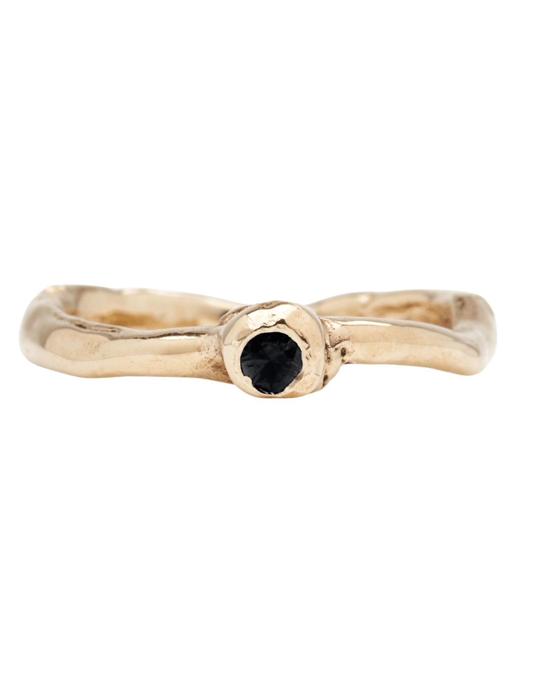 Vaha Ring With Sapphire