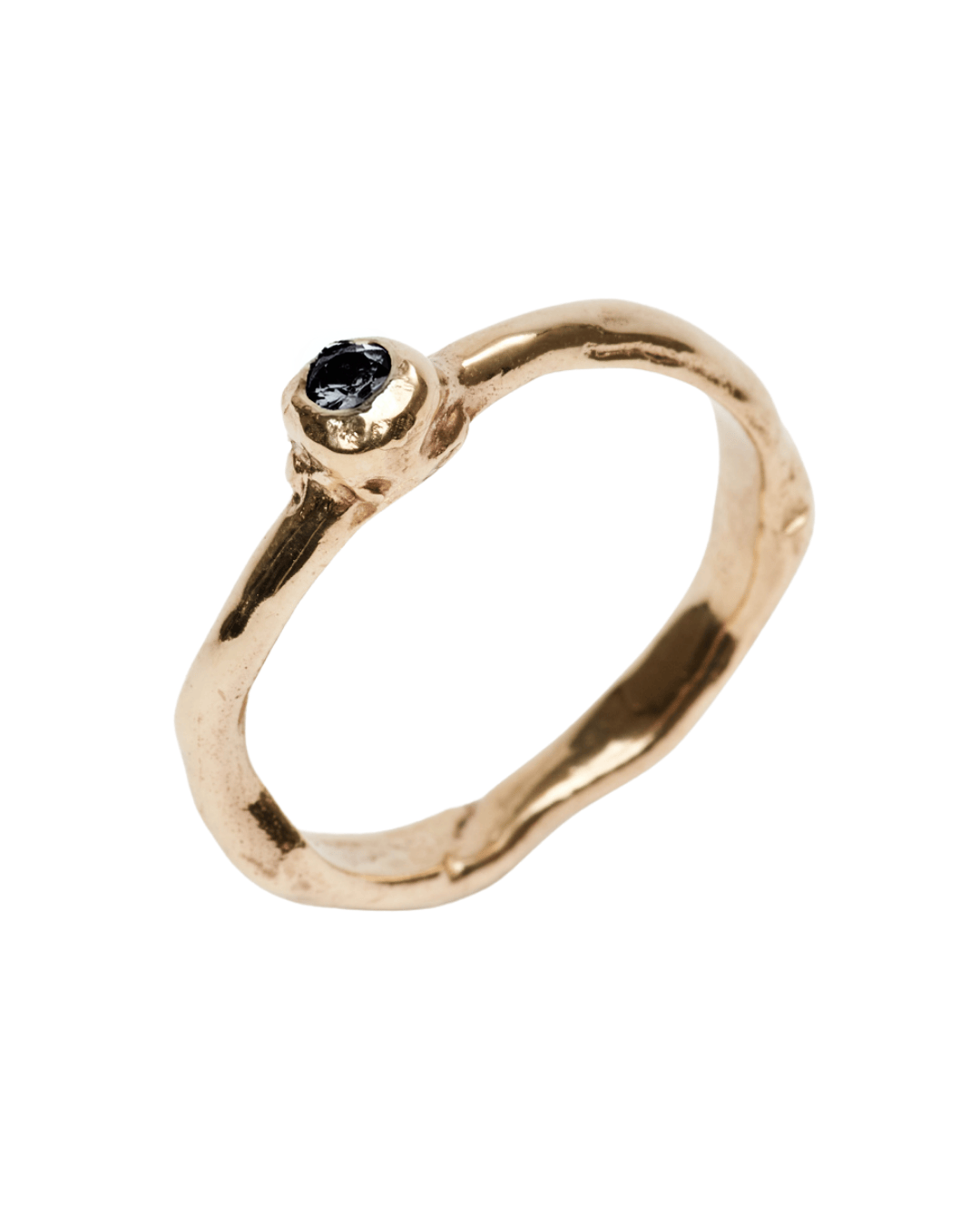 Vaha Ring With Sapphire