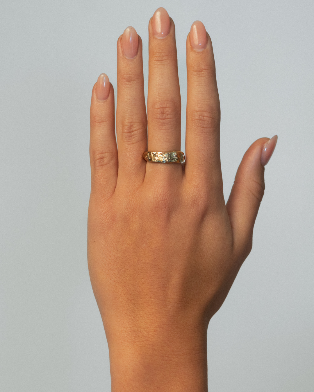 Flux Band Gold