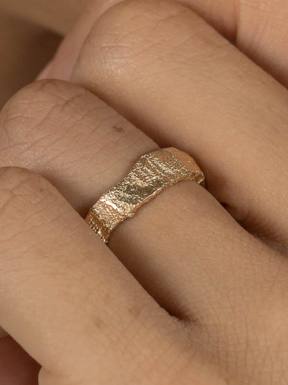 Dhuma Ring Gold
