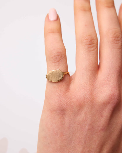 Petite Signet Gold