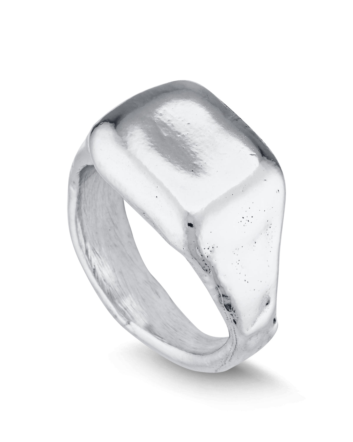 Tila Signet