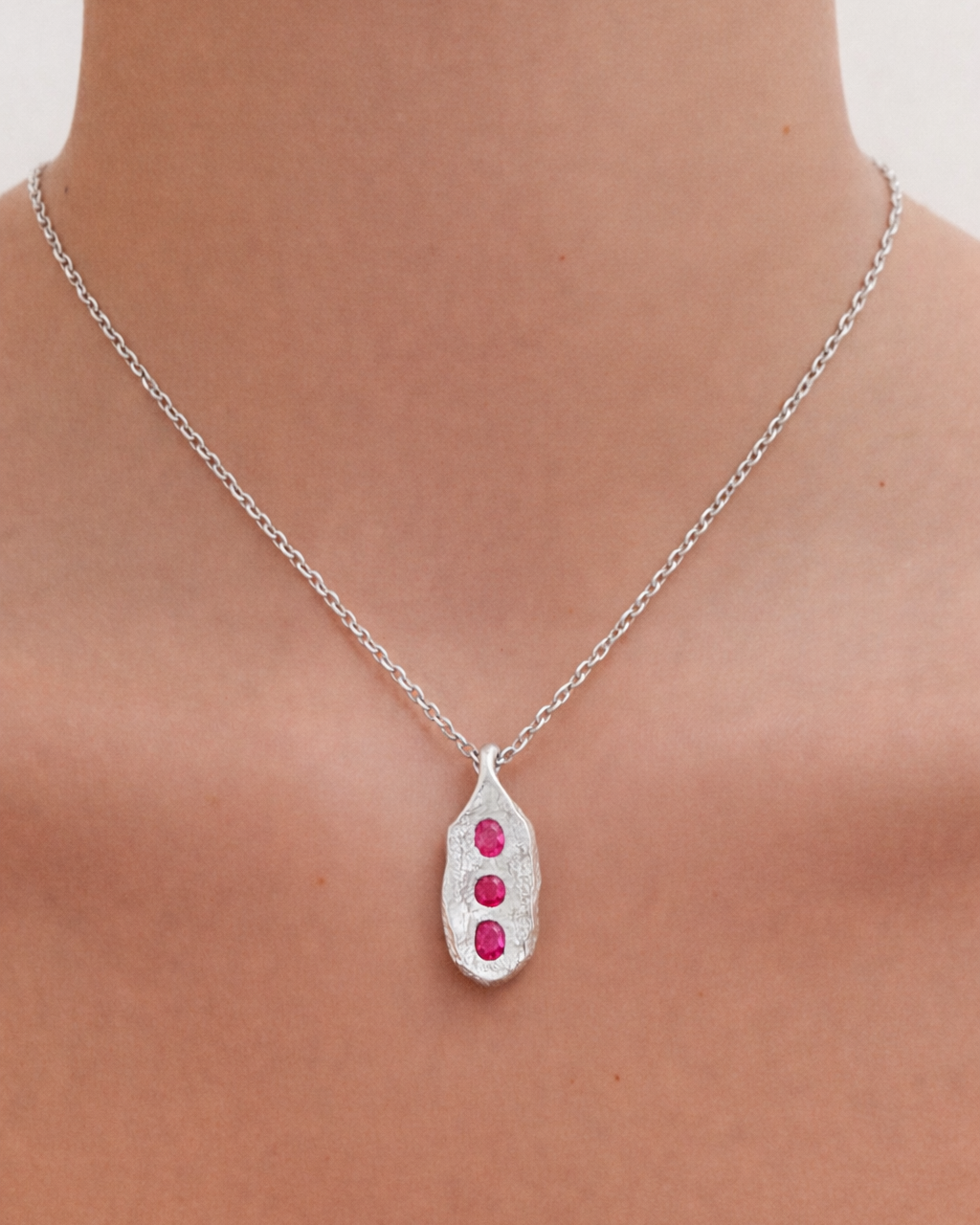 Rayah Pendant