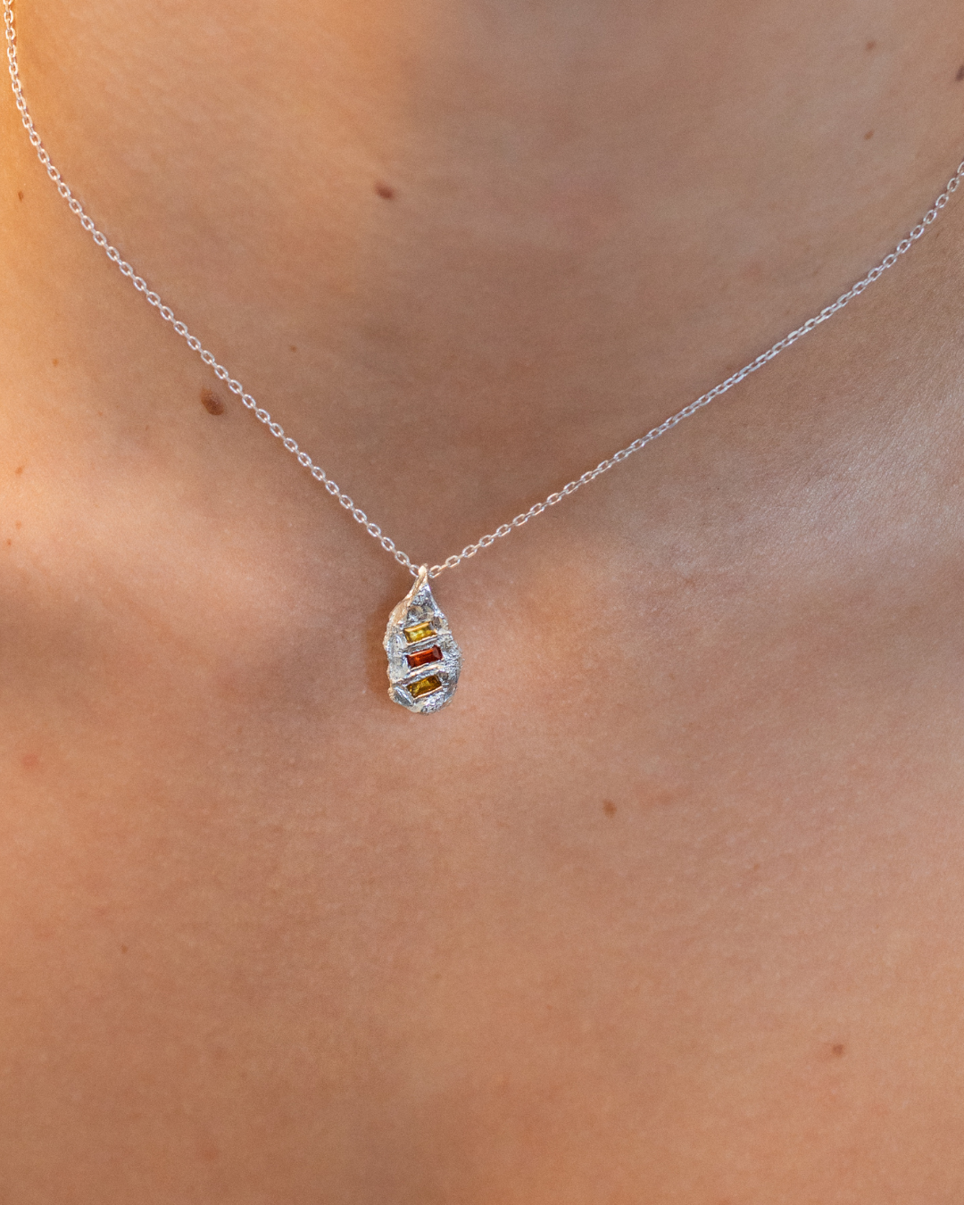 Rela Pendant